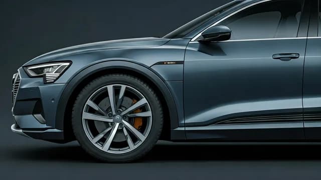 2021 Audi e-tron — Audi e-tron lane departure warning