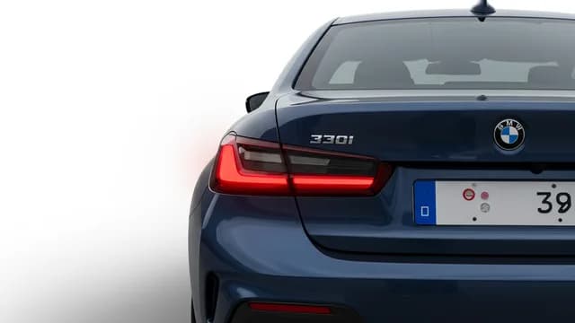 2021 BMW 330i — 2021 BMW 330i manufacturer_communication