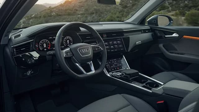 2021 Audi e-tron — Audi e-tron driver airbag noise
