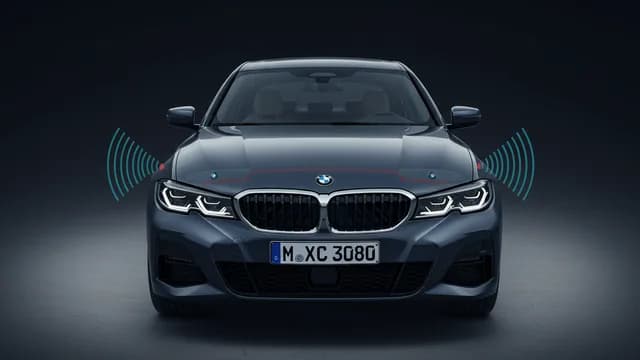 2021 BMW 330i — 2021 BMW 330i top view camera misaligned