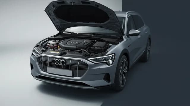 2021 Audi e-tron — Audi e-tron intersection assist malfunction