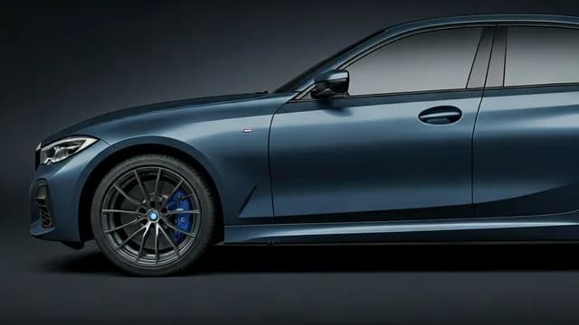 2021 BMW 330i — 2021 BMW 330i manufacturer_communication