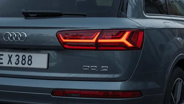 2021 Audi Q7 — Audi Q7 power rear lid