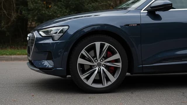2021 Audi e-tron — Audi e-tron steering rubbing sound