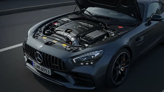2021 Mercedes-Benz AMG GT — Mercedes-Benz AMG GT oil pressure message