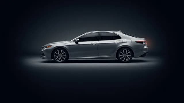 2022 TOYOTA Camry — Toyota Camry panel reflection