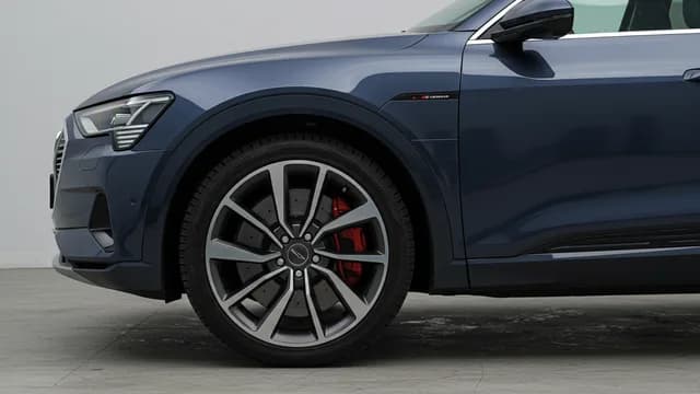 2021 Audi e-tron — Audi e-tron U12B800