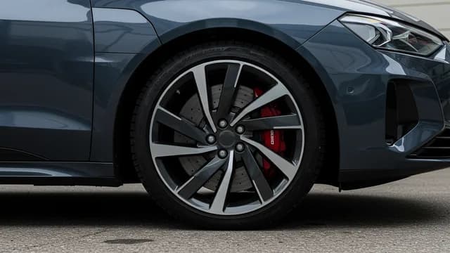 2023 Audi RS e-tron GT — Audi e-tron GT DTC U112100