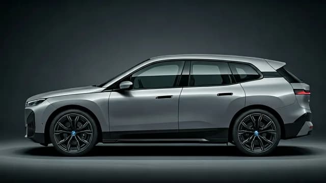 2022 BMW iX — 2022 BMW iX manufacturer_communication