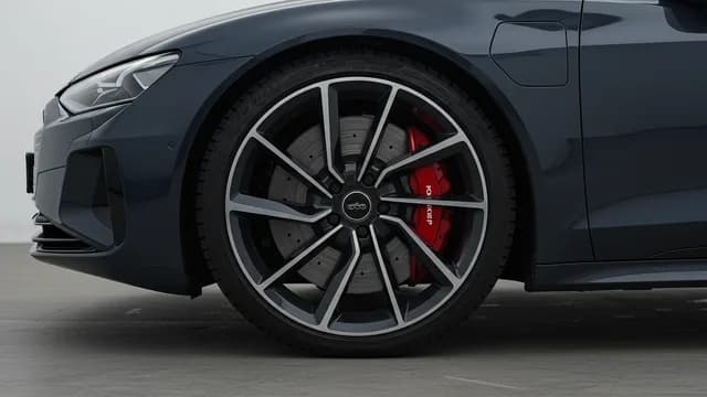 2024 Audi RS e-tron GT — e-tron GT ABS warning light
