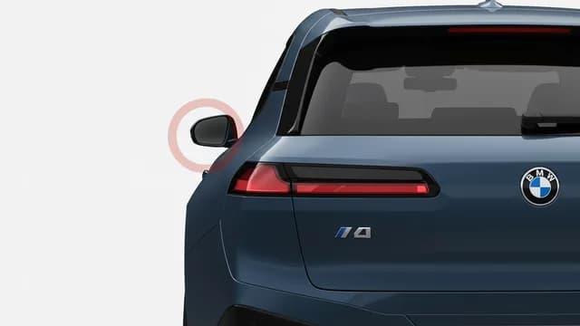 2022 BMW iX — 2022 BMW iX tailgate spoiler contact