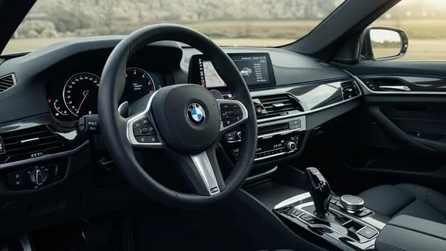 2021 BMW 530i — BMW 530i airbag warning light