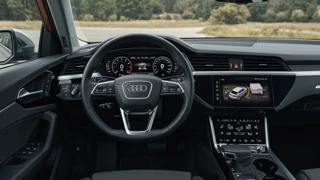 2022 Audi e-tron — Audi e-tron PDC sensor loose