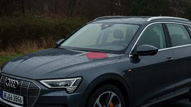 2022 Audi e-tron — Audi e-tron washer solvent warning