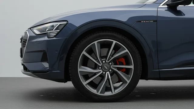 2021 Audi e-tron — Audi e-tron steering squeak