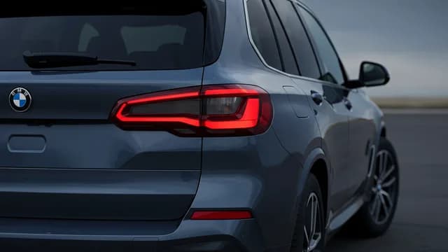 2022 BMW X5 — 2022 BMW X5 manufacturer_communication