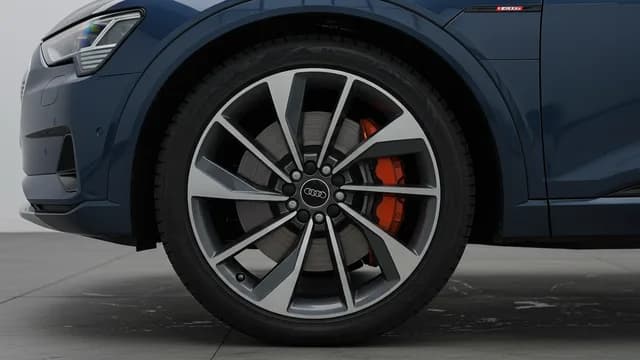 2022 Audi e-tron — Audi e-tron warning messages