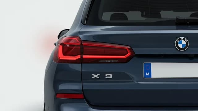 2022 BMW X5 — BMW tail light condensation