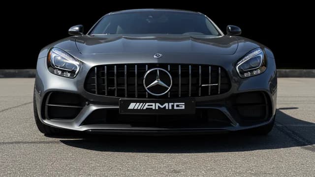 2021 Mercedes-Benz AMG GT — AMG GT front diffuser