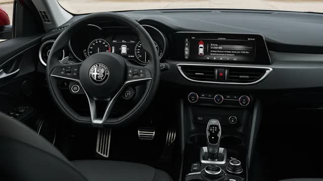 2024 Alfa Romeo Tonale — 2024 Alfa Romeo Tonale manufacturer_communication