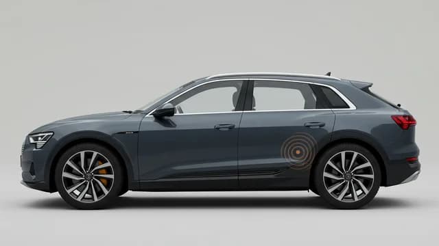 2021 Audi e-tron — Audi e-tron door panel noise