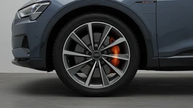 2023 Audi e-tron — Audi e-tron pre sense warning