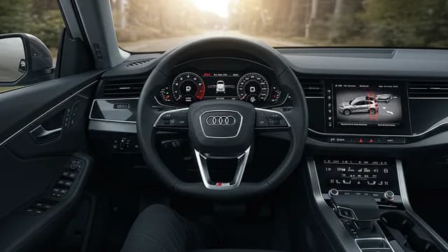 2024 Audi Q8 — 2024 Audi Q8 information display overlap