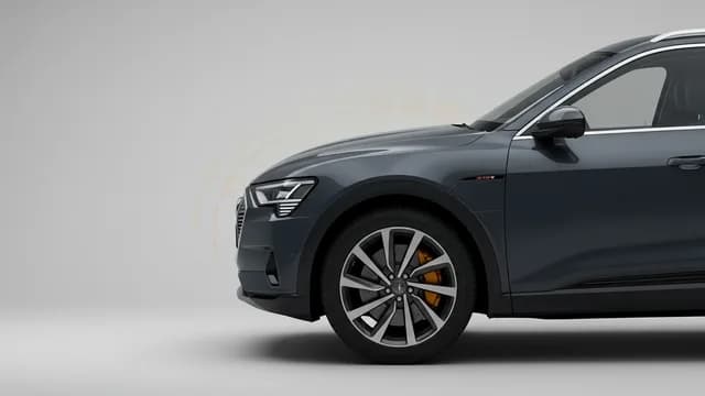 2023 Audi e-tron — Audi e-tron front door noise