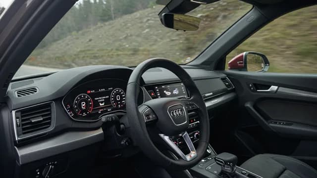 2024 Audi Q5 — 2024 Audi Q5 airbag light B101C13