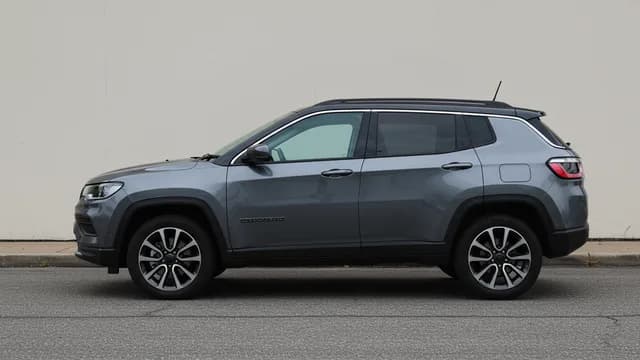 2023 Jeep Compass — 2023 Jeep Compass manufacturer_communication