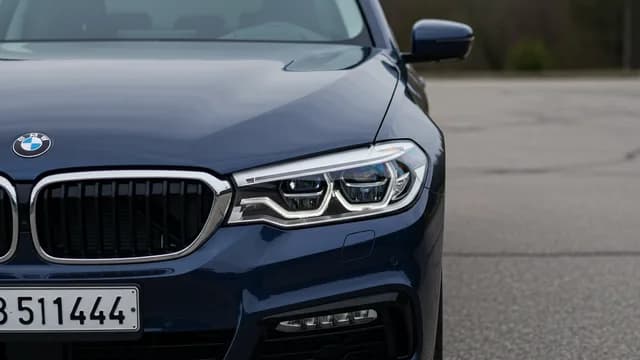 2024 BMW 530i — 2024 BMW 530i hood difficult to close