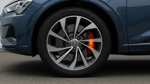 2022 Audi e-tron — Audi e-tron warning messages