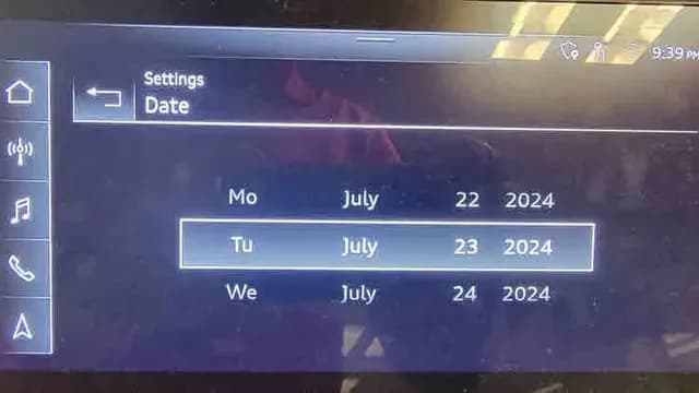 2024 Audi Q8 — manufacturer_communication document image 1