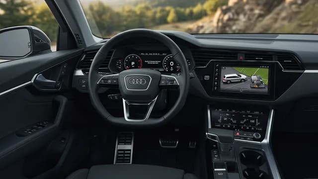 2021 Audi e-tron — Audi e-tron MIB3 update