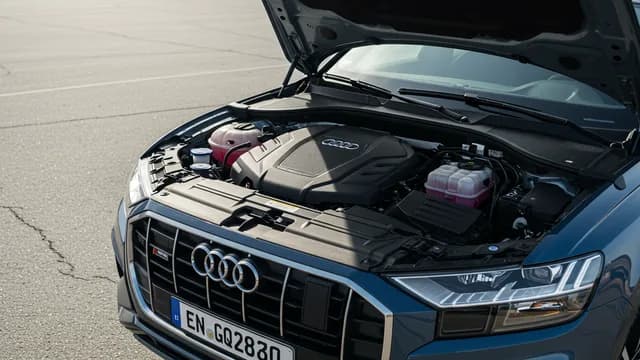 2022 Audi Q8 — Audi MIL On P240700
