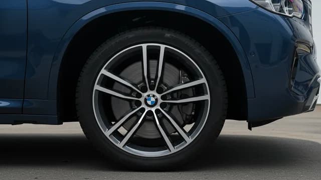 2025 BMW X3 — BMW X3 front brake disc