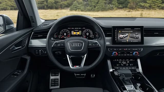 2024 Audi Q8 — Audi yellow battery warning