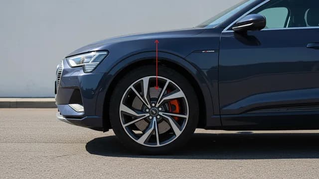 2022 Audi e-tron — Audi hands-off detection prompt