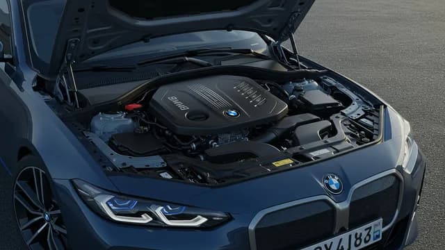2023 BMW i4 — BMW i4 electric drive unit noise