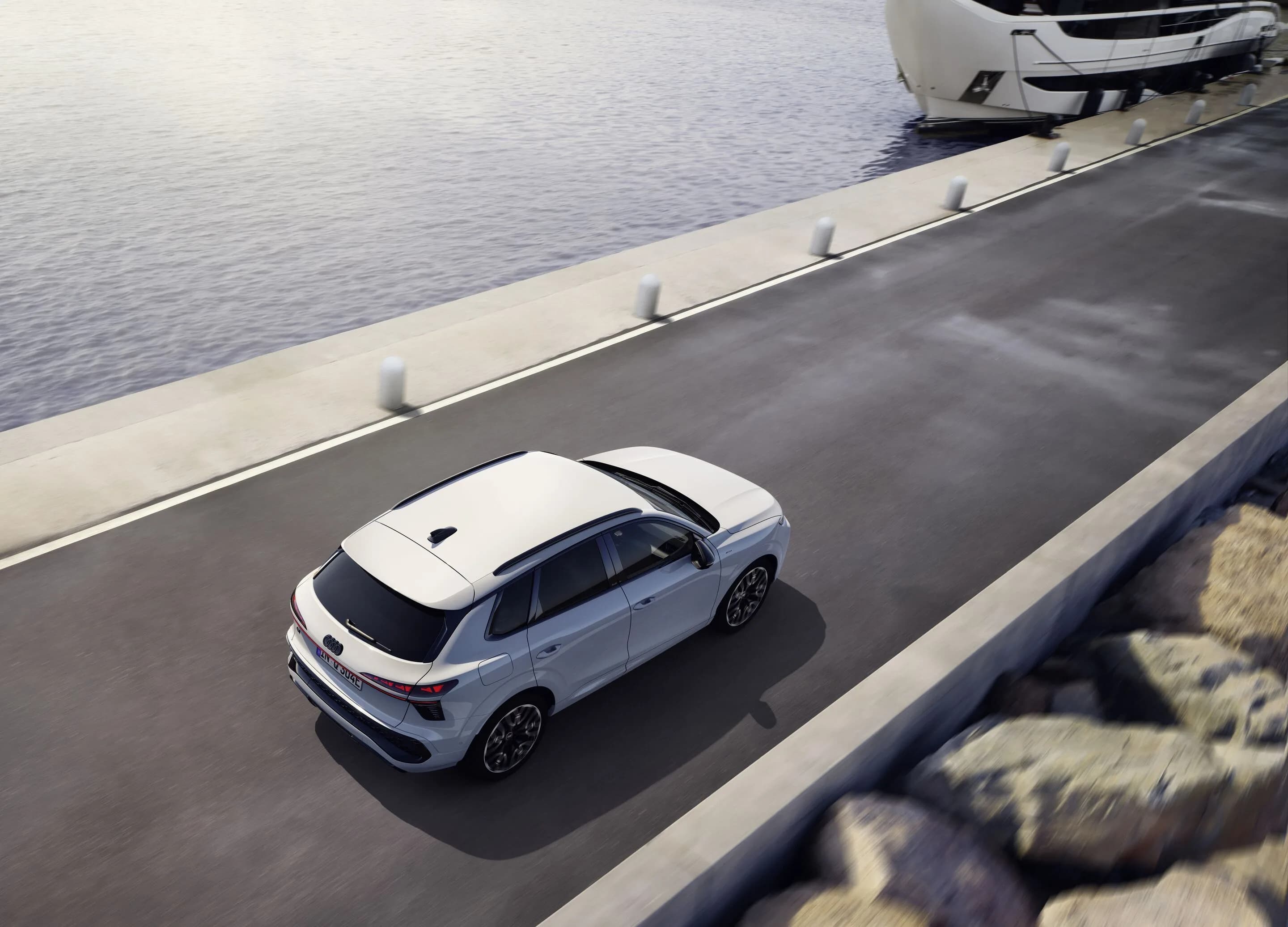 Audi Q3 SUV e-hybrid - Sales of Audi plug-in hybrids rose by around 160 percent over the previous year. Pictured is the Audi Q3 SUV e-hybrid.
Dynamic photo,
Colour: Glacier white