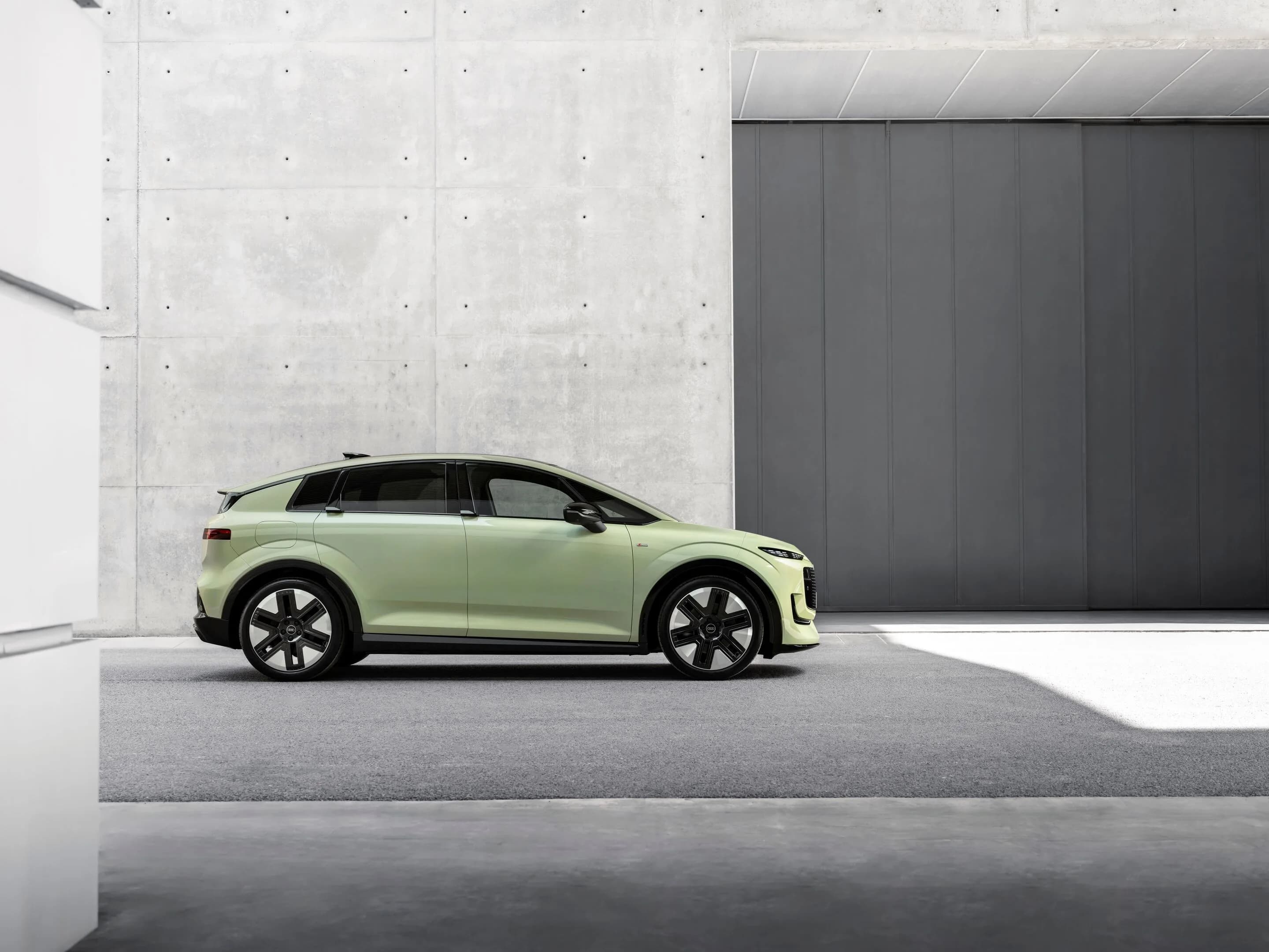 Audi A2 e-tron - Colour: pistachio green, outdoor static shot, exterior, side view