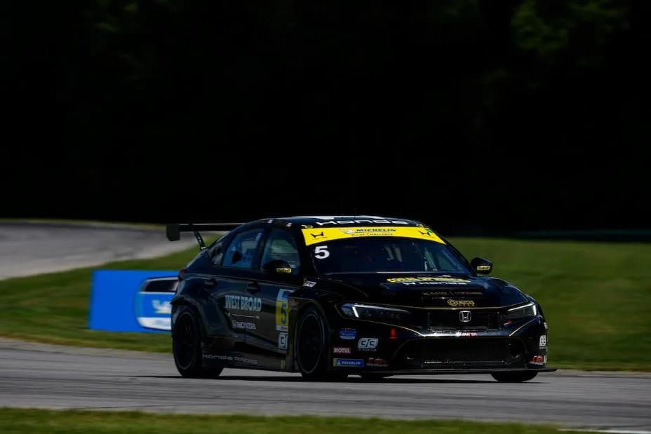 #5: KMW Motorsports With TMR Engineering, Honda Civic FL5 TCR, TCR: Tim Lewis, Rocco Pasquarella