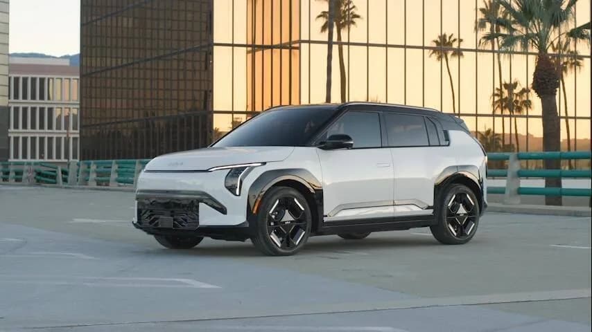 2027 Kia EV3 B-Roll
