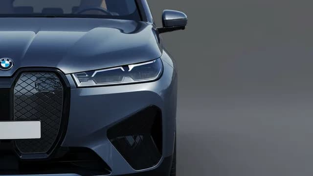 2022 BMW iX — 2022 BMW iX hood opening