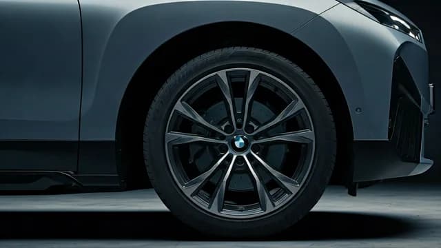 2022 BMW iX — 2022 BMW iX manufacturer_communication