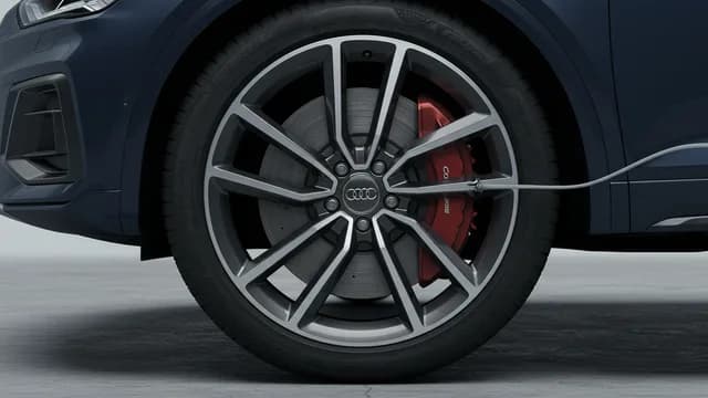 2021 Audi Q5 — 2021 Audi Q5 manufacturer_communication