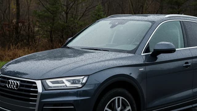 2023 Audi Q5 — Audi Q5 front power window noises