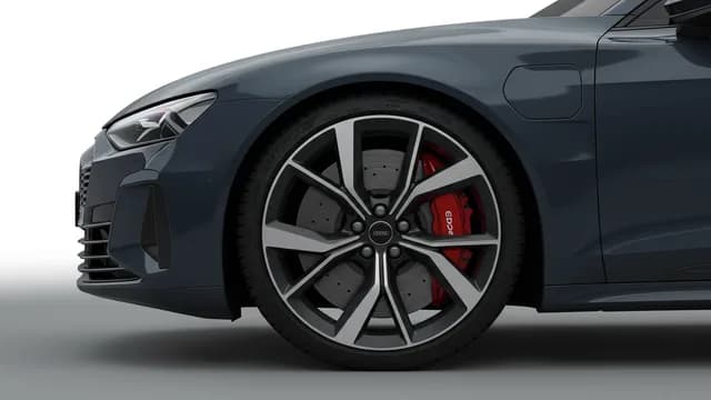 2023 Audi RS e-tron GT — Audi e-tron GT air spring strut warning