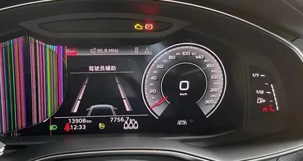 2021 Audi e-tron — manufacturer_communication document image 1