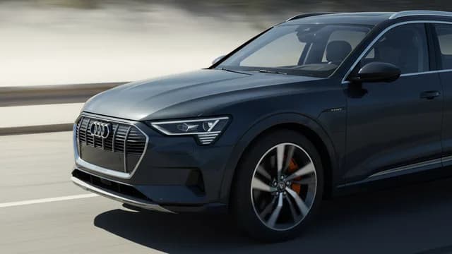 2022 Audi e-tron — Audi ABS/ESC implausible signal